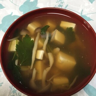 豆腐&しめじ&三つ葉(*^^*)お吸い物☆